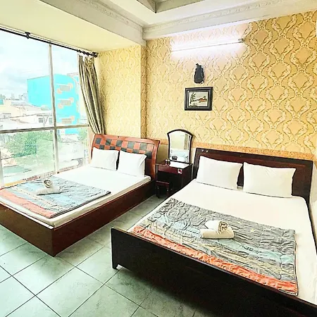 Ngoc Huong Hotel